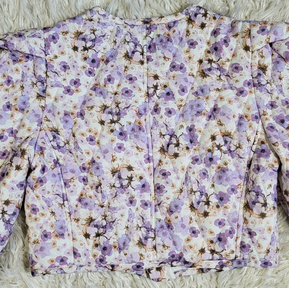 ASTR BREA FLORAL QUILTED CROPPED PUFF SLEEVE JACKET - SIZE SMALL - Picture 13 of 16